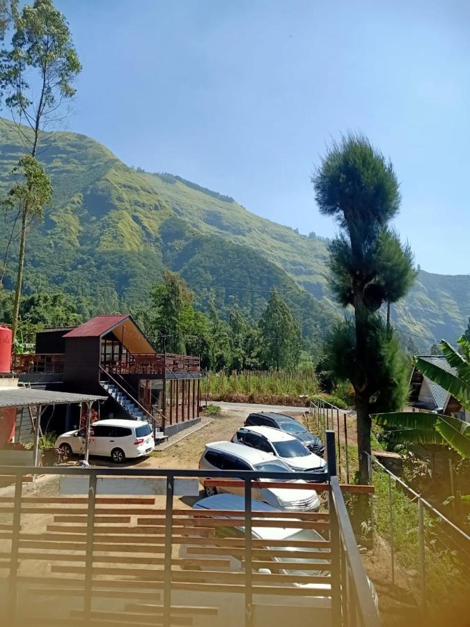 Istana Bromo Resort Екстериор снимка