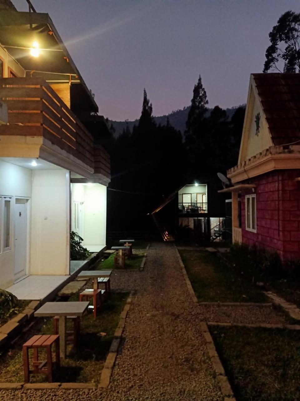 Istana Bromo Resort Екстериор снимка