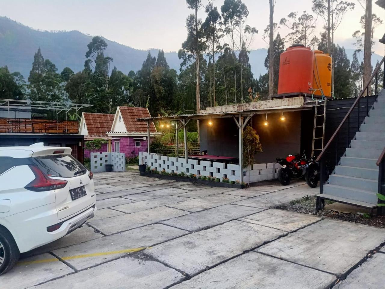 Istana Bromo Resort Екстериор снимка