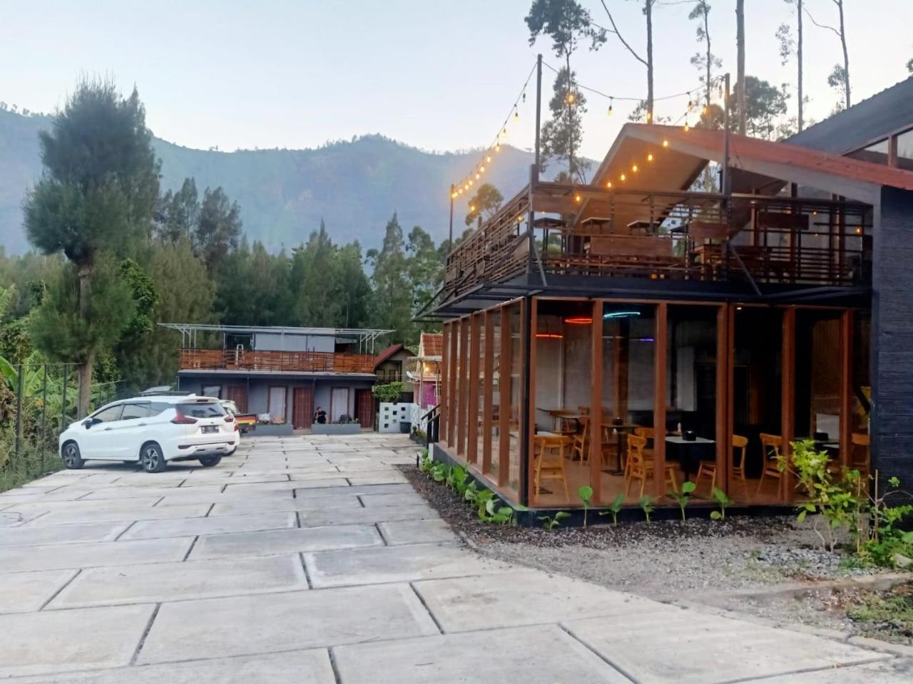 Istana Bromo Resort Екстериор снимка